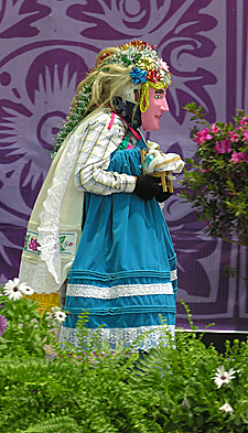 Concours de costumes traditionnels &agrave; Uruap&aacute;n le dimanche des R&acirc;meaux