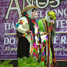 Concours de costumes traditionnels &agrave; Uruap&aacute;n le dimanche des R&acirc;meaux