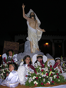 procession du Christ Ressuscit&eacute; &agrave; P&aacute;tzcuaro - Dimanche de P&acirc;ques