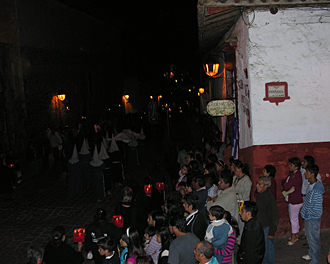 procession du silence &agrave; P&aacute;tzcuaro - "Vigile Pascale"