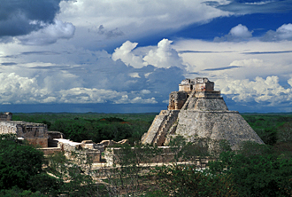 Pyramide du Devin &agrave; Uxmal