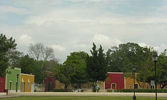 Parc Sisal devant l'ex-couvent San Bernadino &agrave; Valladolid